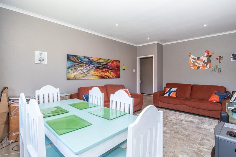 2 Bedroom Property for Sale in Bergvliet Western Cape